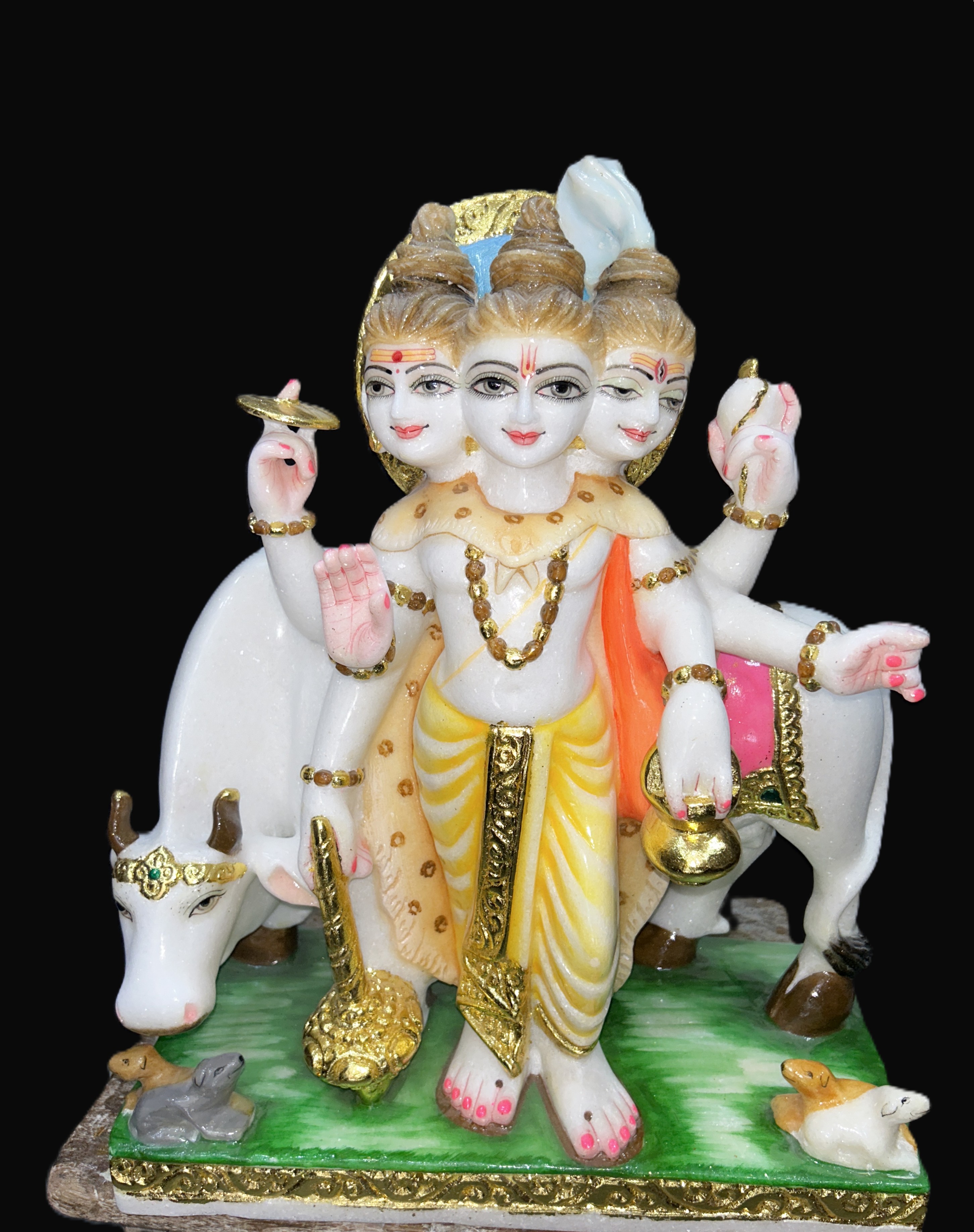 Duttatreya Statue 3 thumbnail